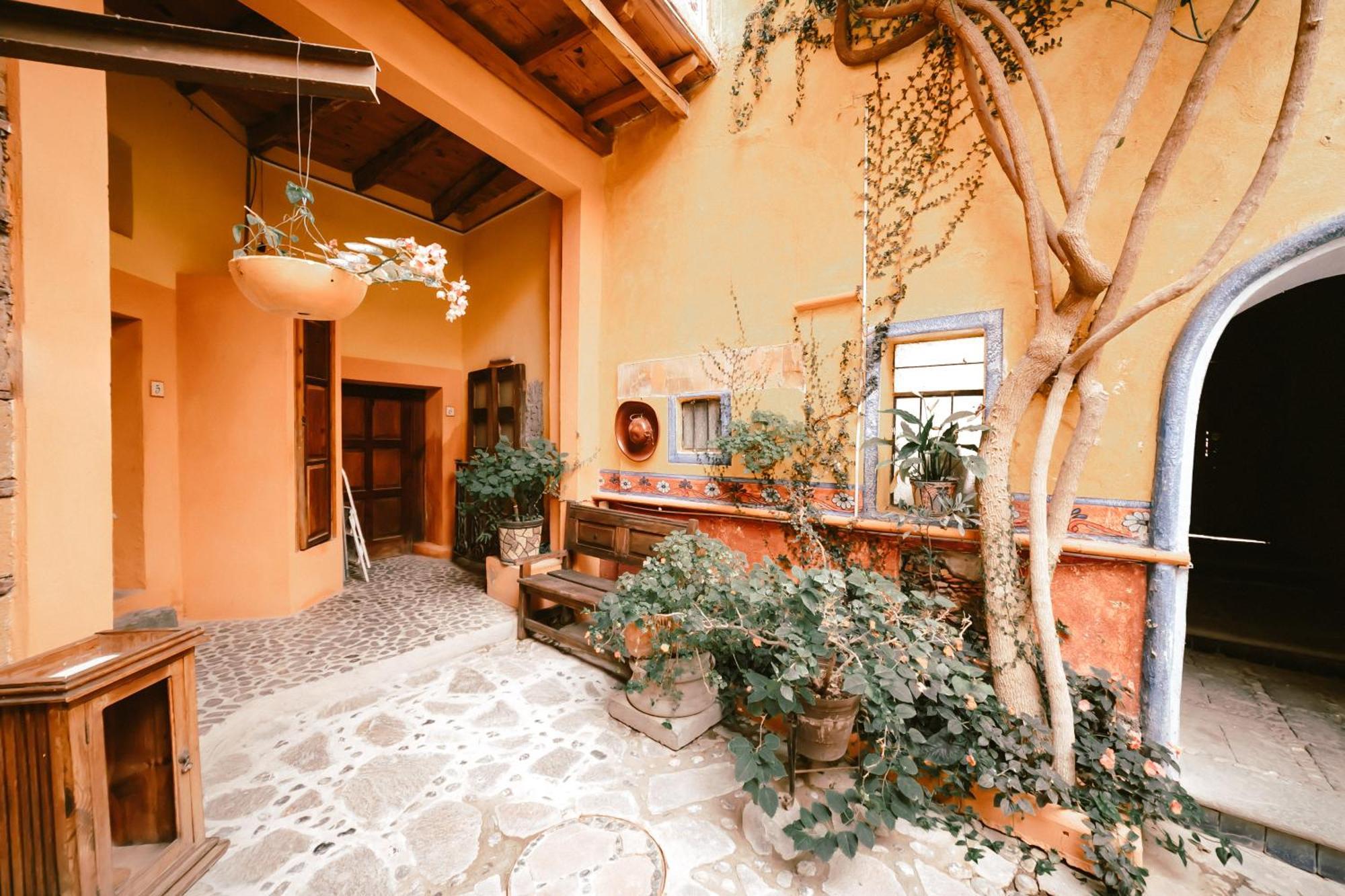 Hotel Casamia Dolores Hidalgo Exterior photo
